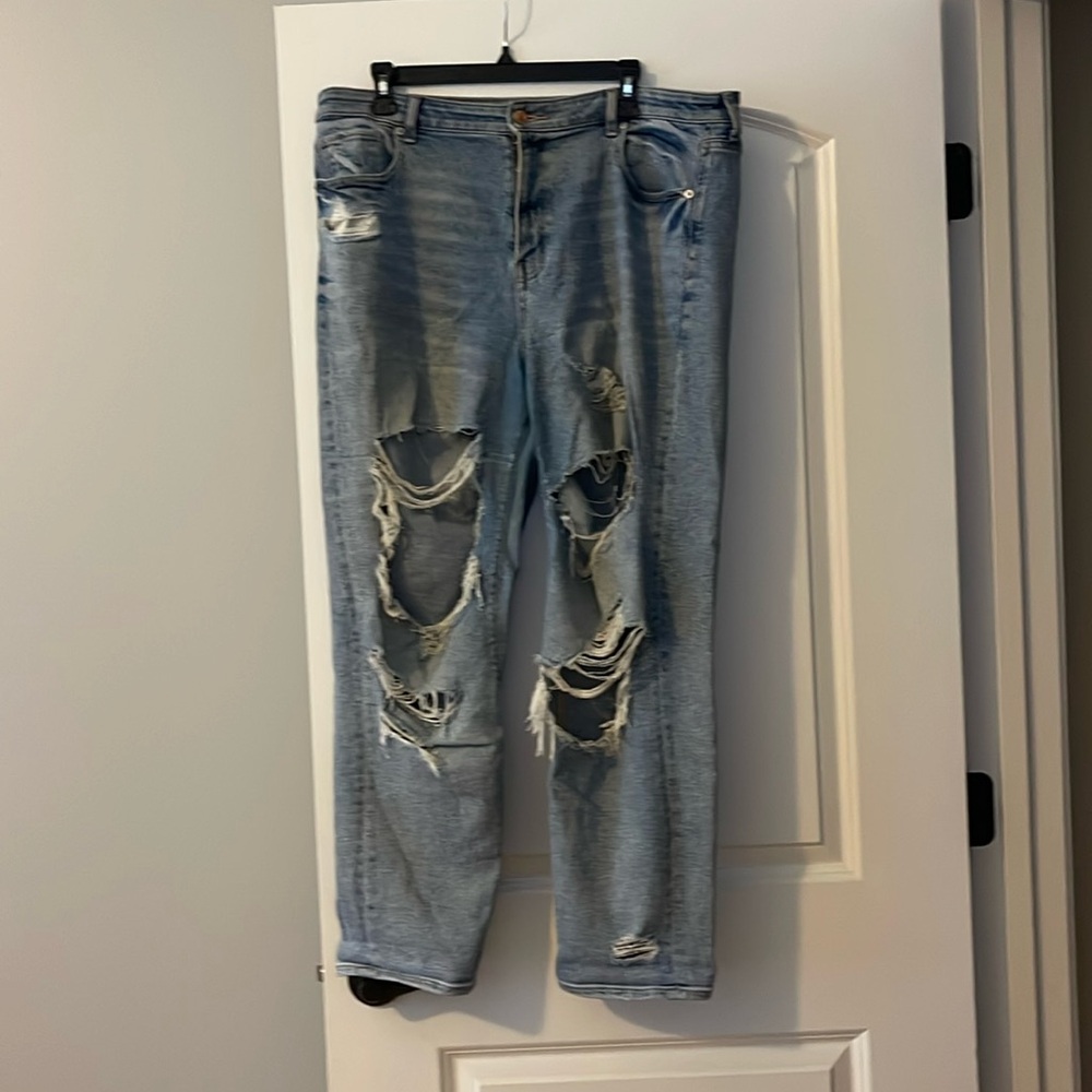 American Eagle mom jeans